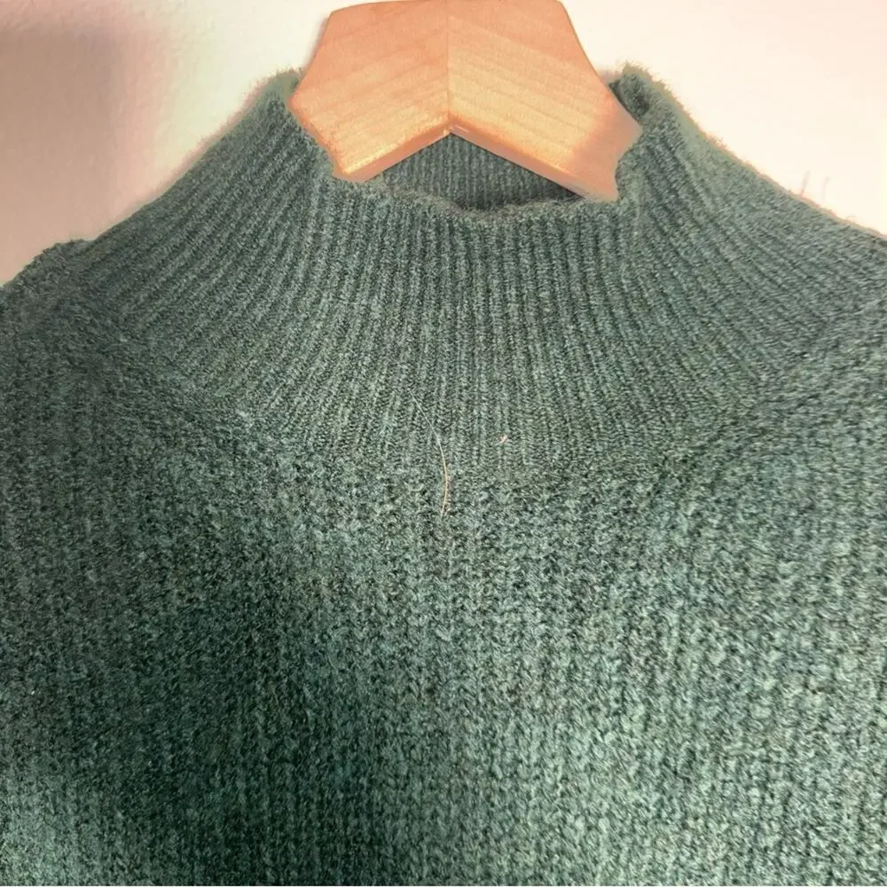 ABERCROMBIE AND FITCH Dark Green ribbed classic Turtleneck Sweater S